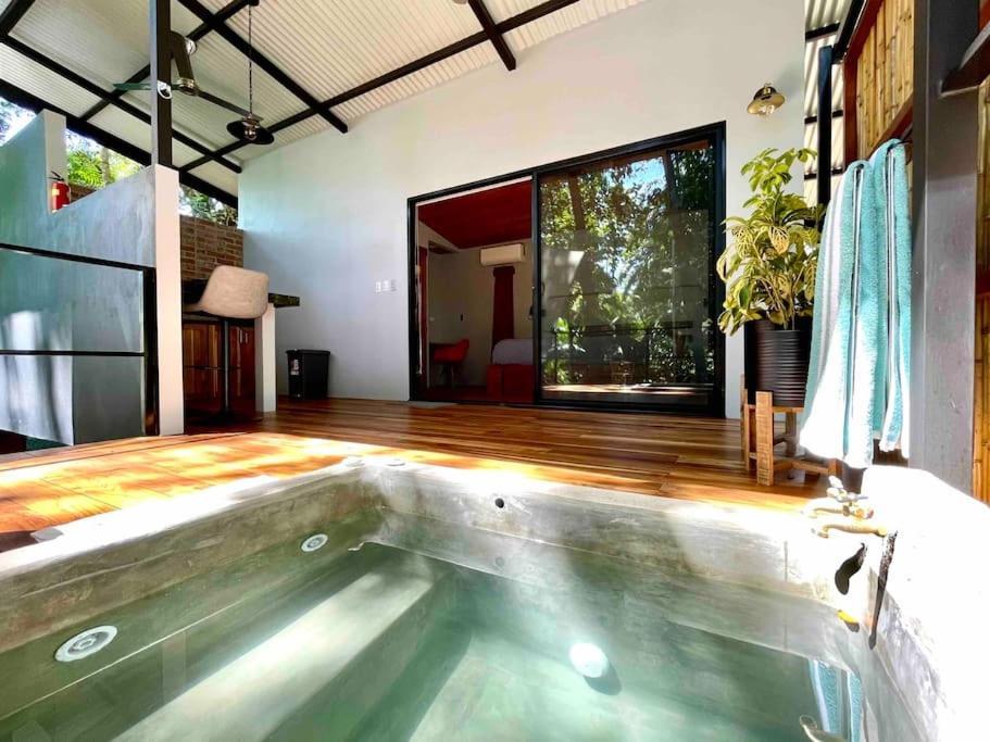 Industrial Studio With Private Jacuzzi Uvita Exterior foto
